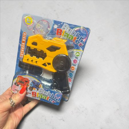 Bubble blaster with batteries