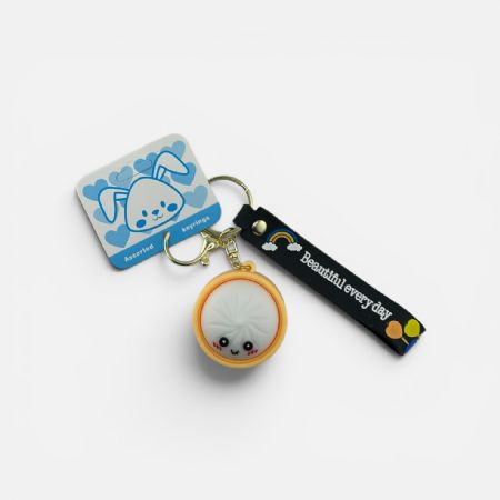 Dumpling keyring white
