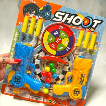 2 Guns on card with target | 591