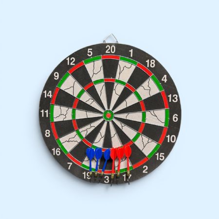 DART BOARD/TARGET GAME